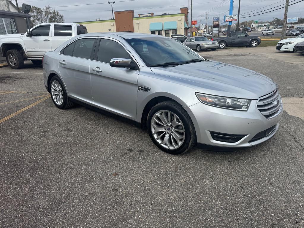 2018 Ford Taurus Limited
