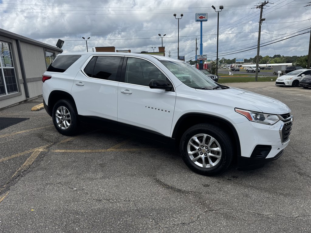 2020 Chevrolet Traverse LS's photo