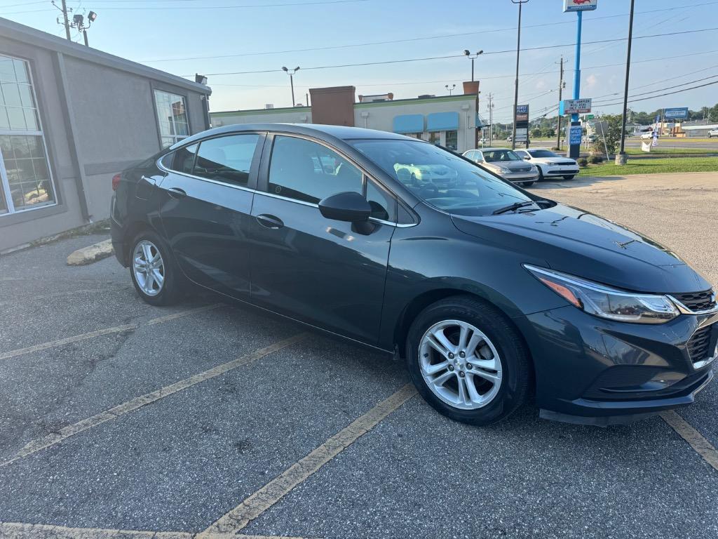2018 Chevrolet Cruze LT Sedan 6AT's photo