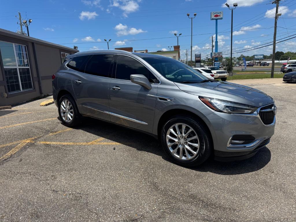 2021 Buick Enclave Essence's photo