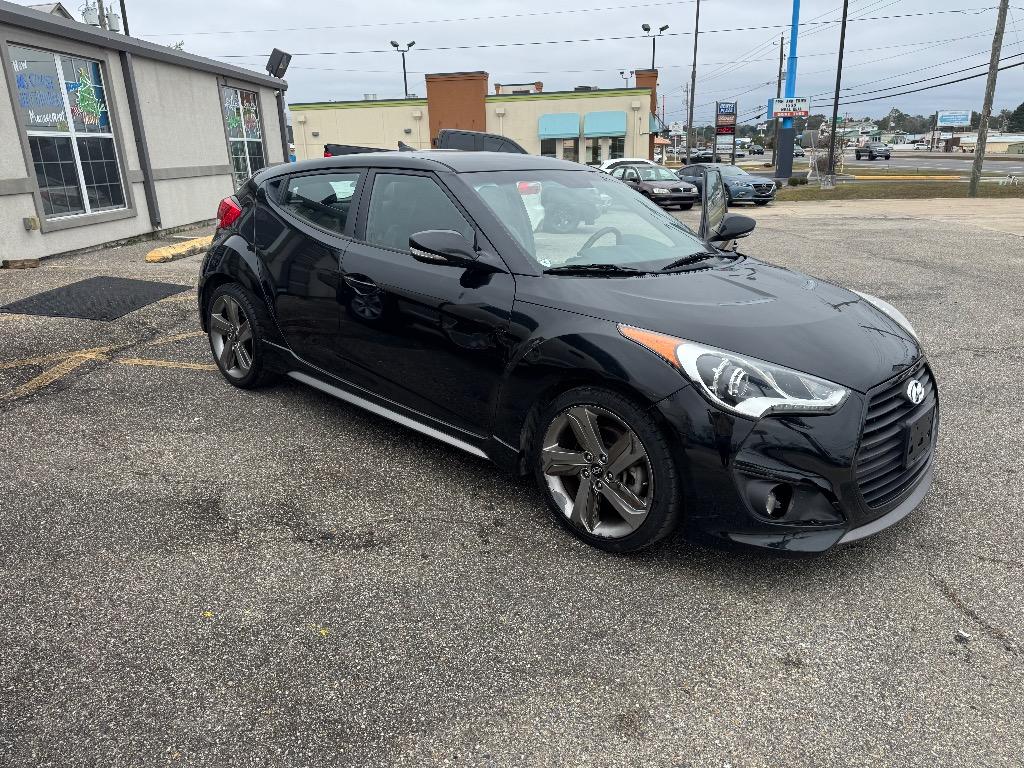 2015 Hyundai Veloster R-Spec's photo