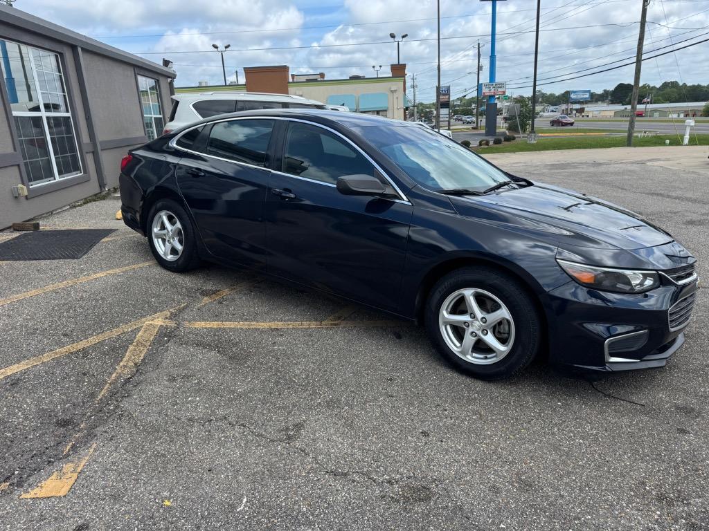 2017 Chevrolet Malibu 1LS's photo