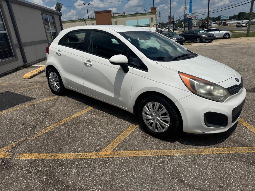 2015 Kia Rio 5-Door LX