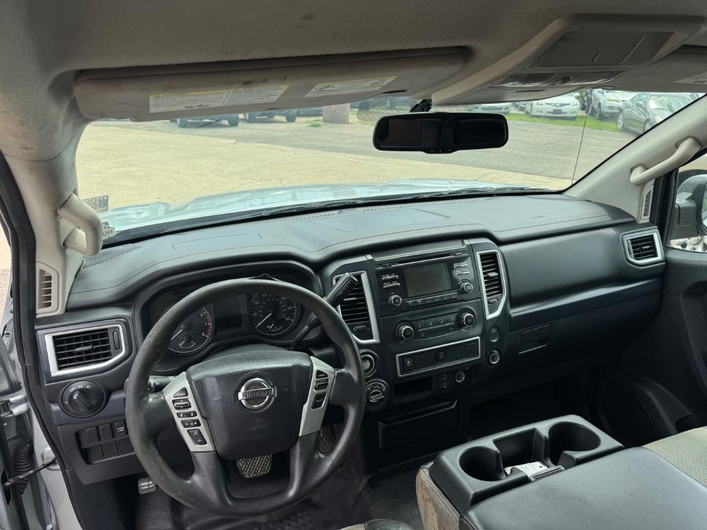 2017 Nissan Titan S - Photo 9