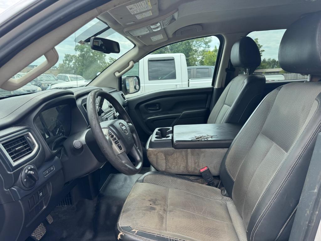 2017 Nissan Titan S - Photo 7