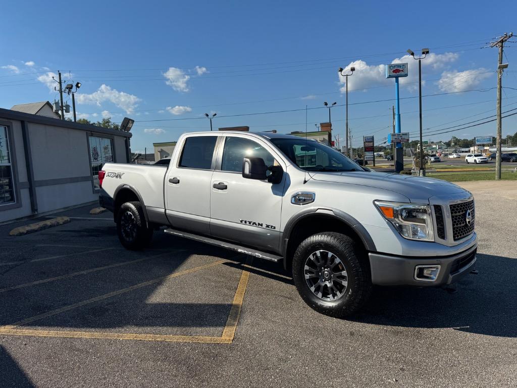 2017 Nissan Titan XD