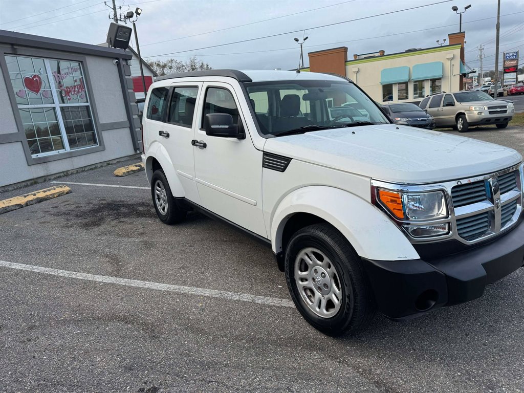 2009 Dodge Nitro SE's photo