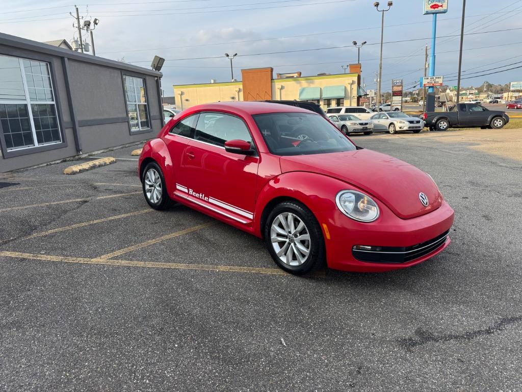 2014 Volkswagen Beetle 2.0L TDI DSG's photo