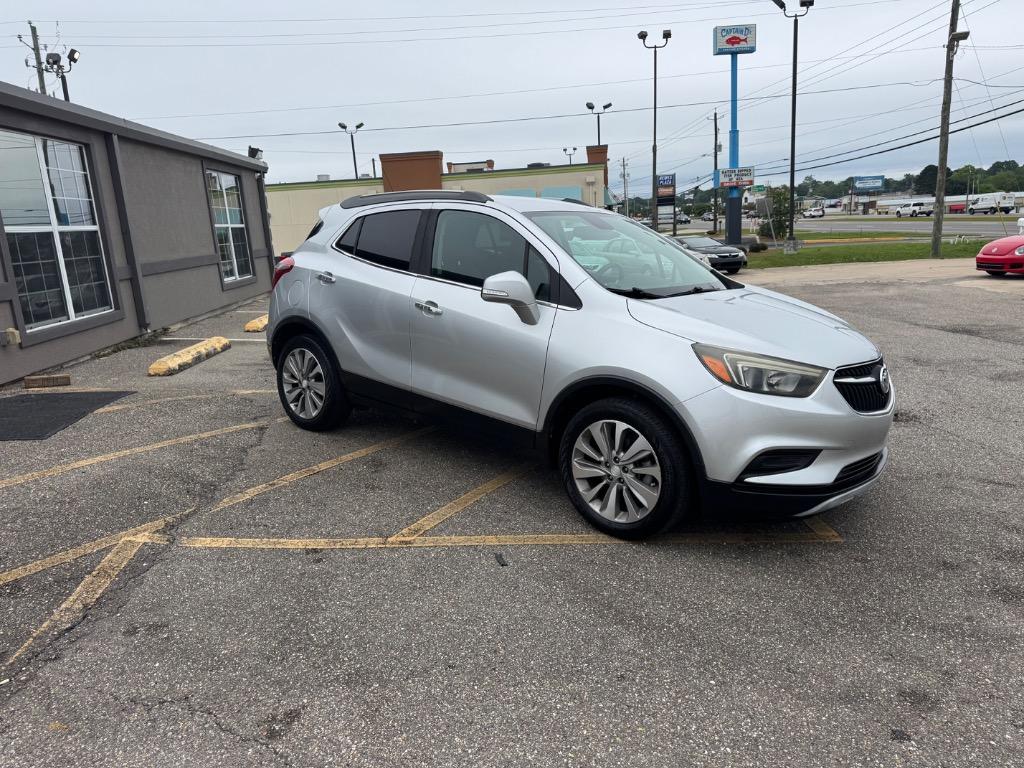 2018 Buick Encore Preferred's photo
