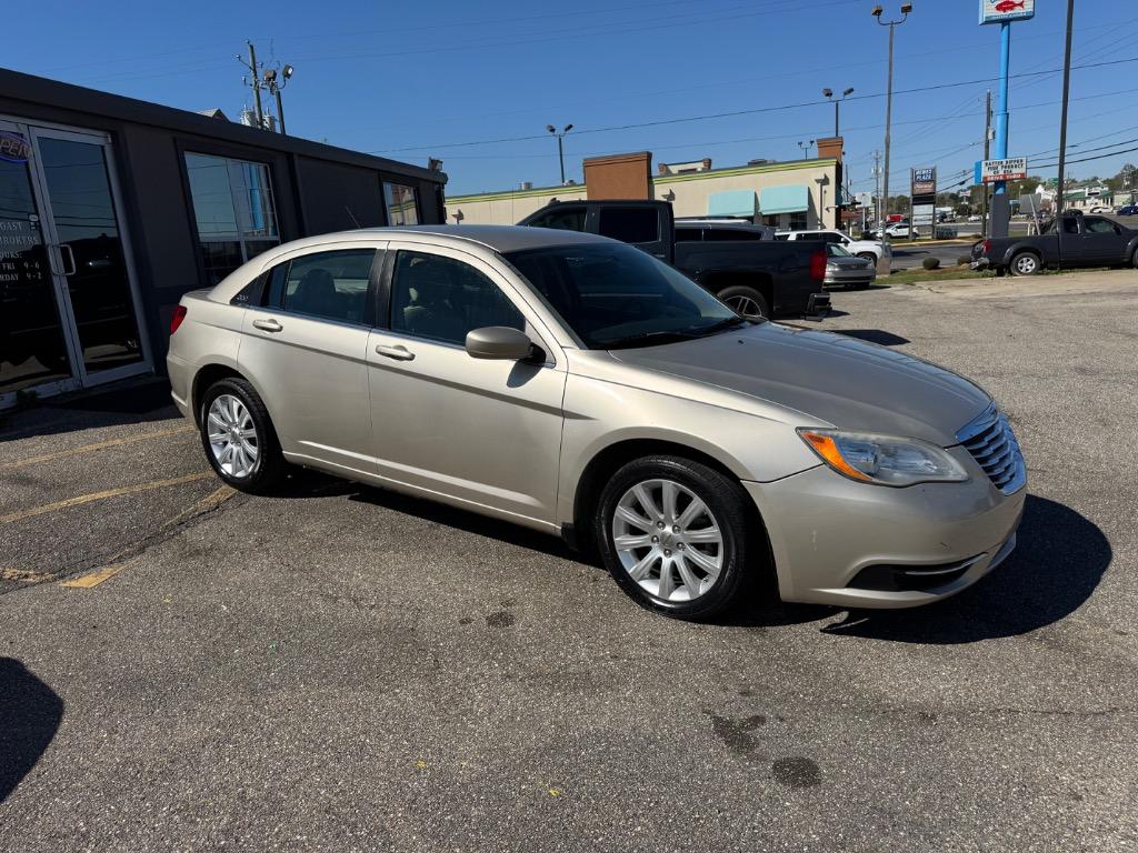 2013 Chrysler 200 Touring