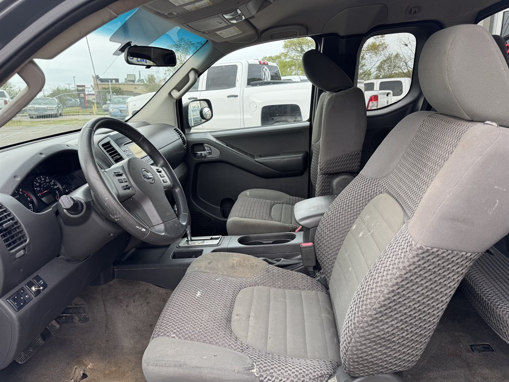 2013 Nissan Frontier SV - Photo 7